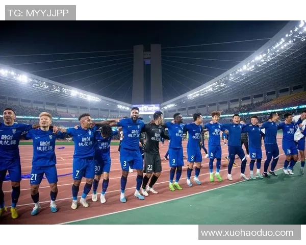 武汉足球队奋勇拼搏的辉煌之路与大满贯梦想的追逐历程 武汉足球队奋勇拼搏的辉煌之路与大满贯梦想的追逐历程