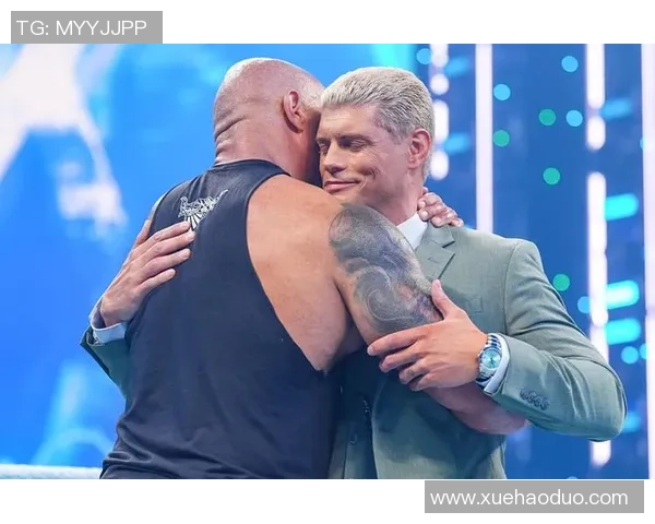 足球明星亲临WWE赛场感受摔跤魅力与激情碰撞 足球明星亲临WWE赛场感受摔跤魅力与激情碰撞