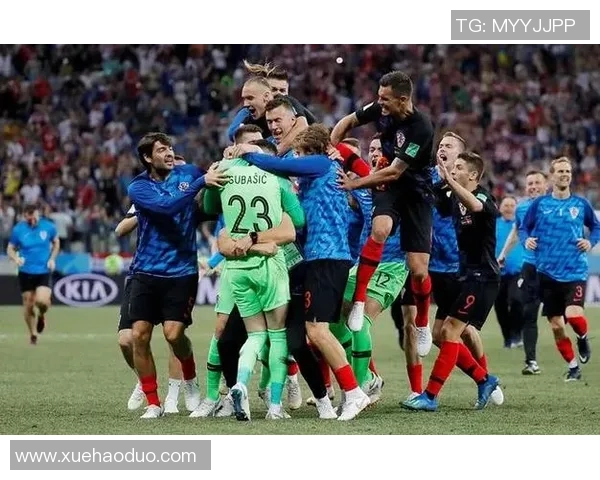 足球明星背后的感人故事与奋斗历程让人泪目与敬佩 足球明星背后的感人故事与奋斗历程让人泪目与敬佩